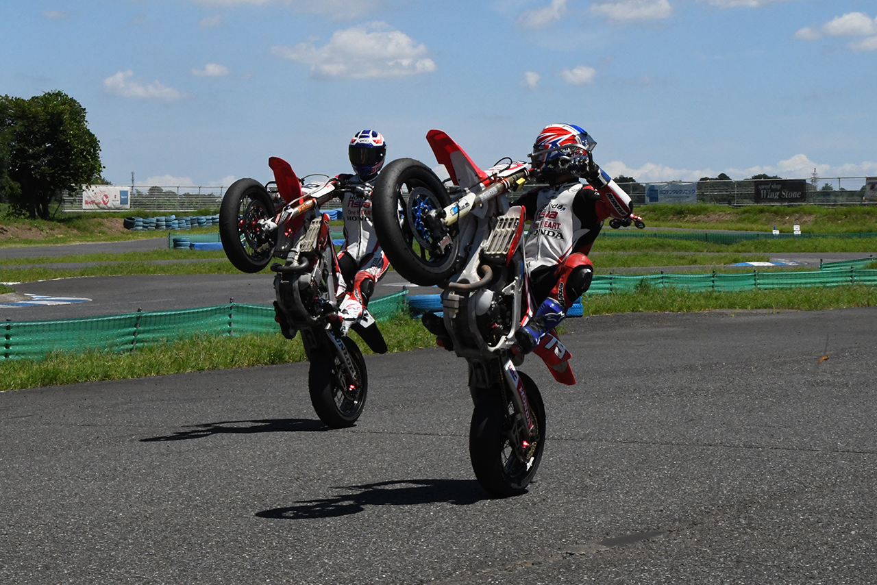 埼玉県にある桶川サーキットでは、プロライダーの練習を生で見られるチャンスが