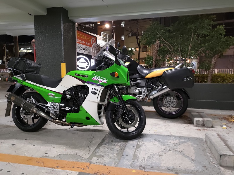 カワサキ GPZ900RとBMW R1150GS_A でナイトツーリング