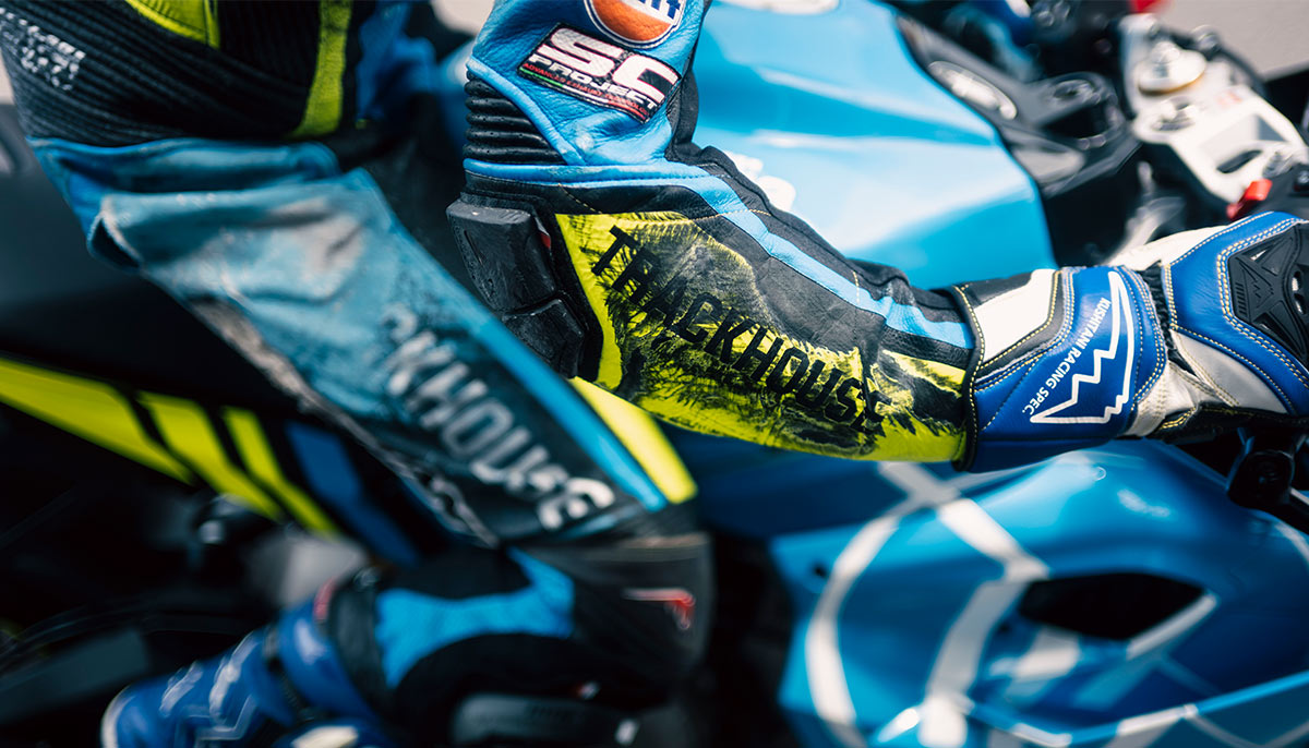 もし、252km/hのバイクで転倒したら…【クシタニのレザースーツの場合